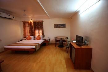 Hotel Oyo Income Tax Ashram Road 2 3*