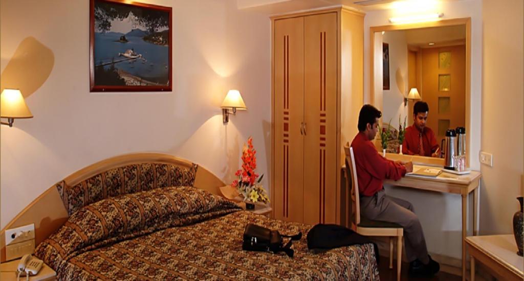 Comfort President Near Junction Station Ahmedabad