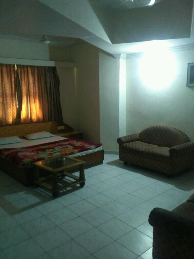 Hotel Rajshree *