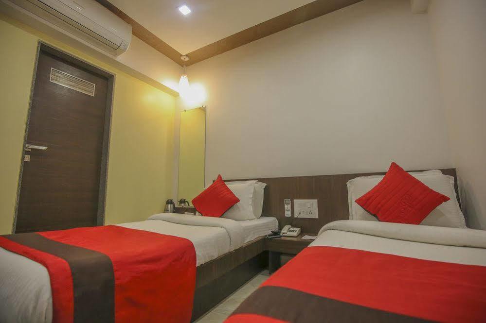 Oyo Thaltej Sg Highway 3* Ahmedabad