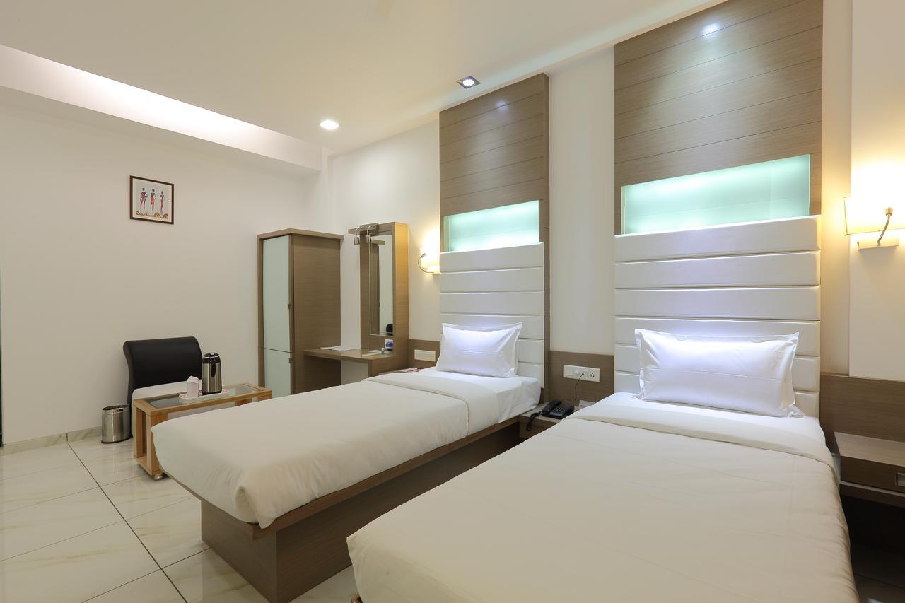 Hotel Pam Regency 3*