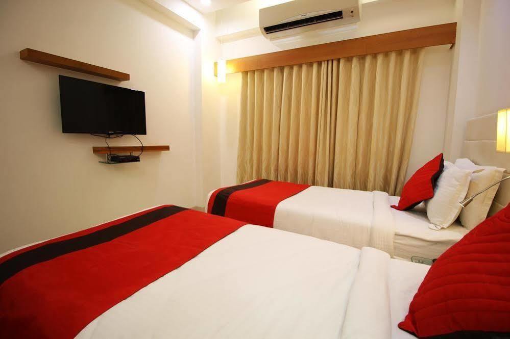 Hotel Oyo Premium Gandhi Ashram Road Ii 3*