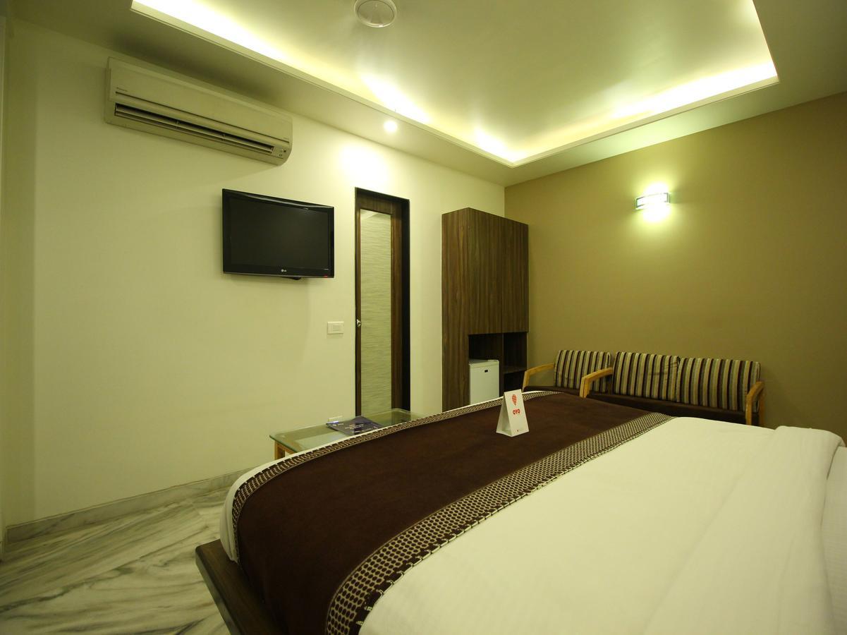 Hotel Oyo Flagship 312 Near Ashram Road 3*