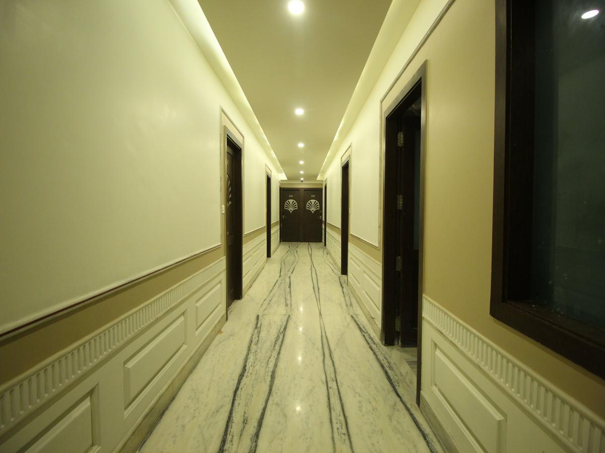 Hotel Oyo Flagship 312 Near Ashram Road 3*