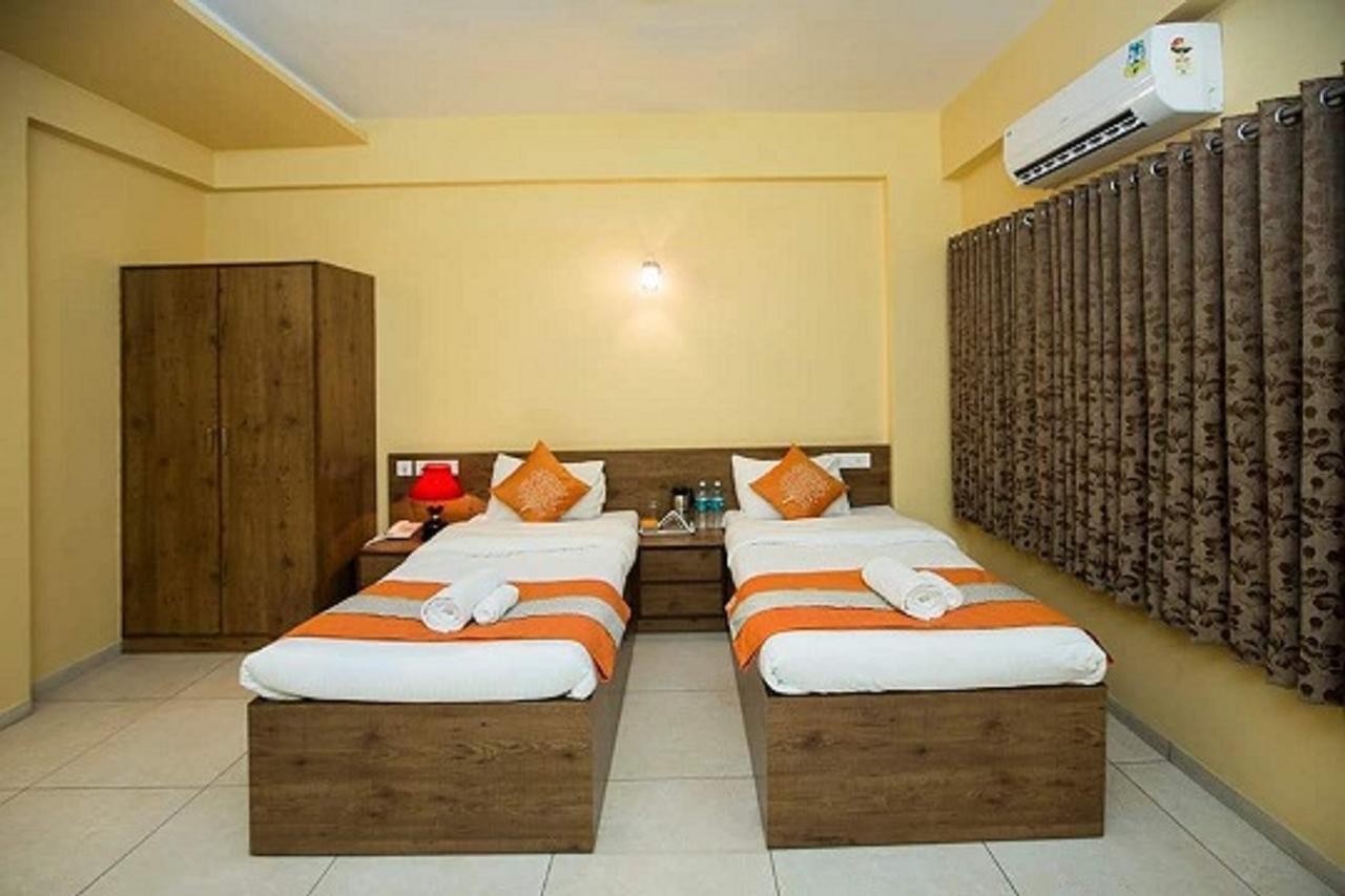 10 Blossoms Serviced Navrangpura * Ahmedabad