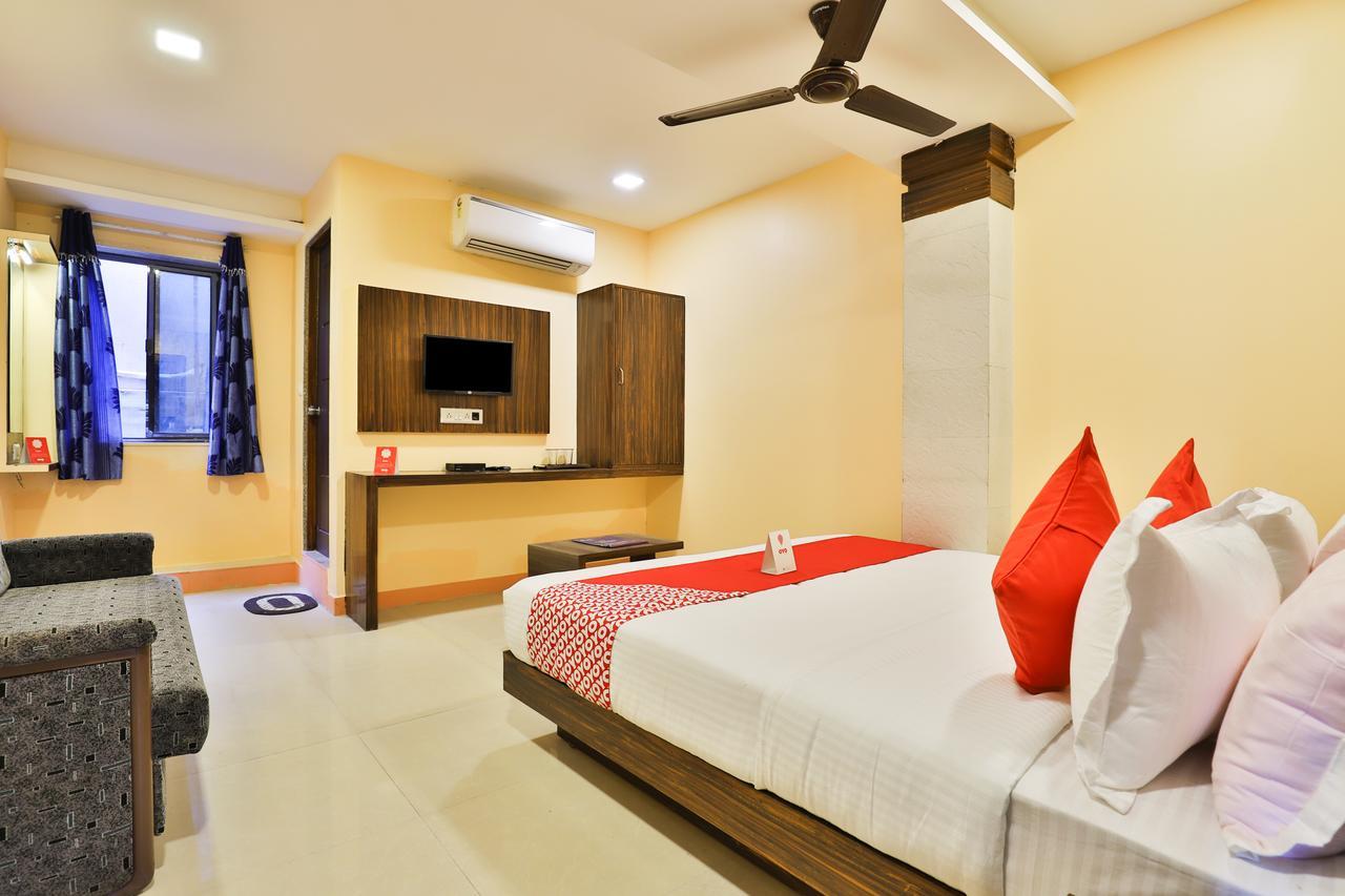 Hotel Oyo 12196 Mayur Park Residency 3*