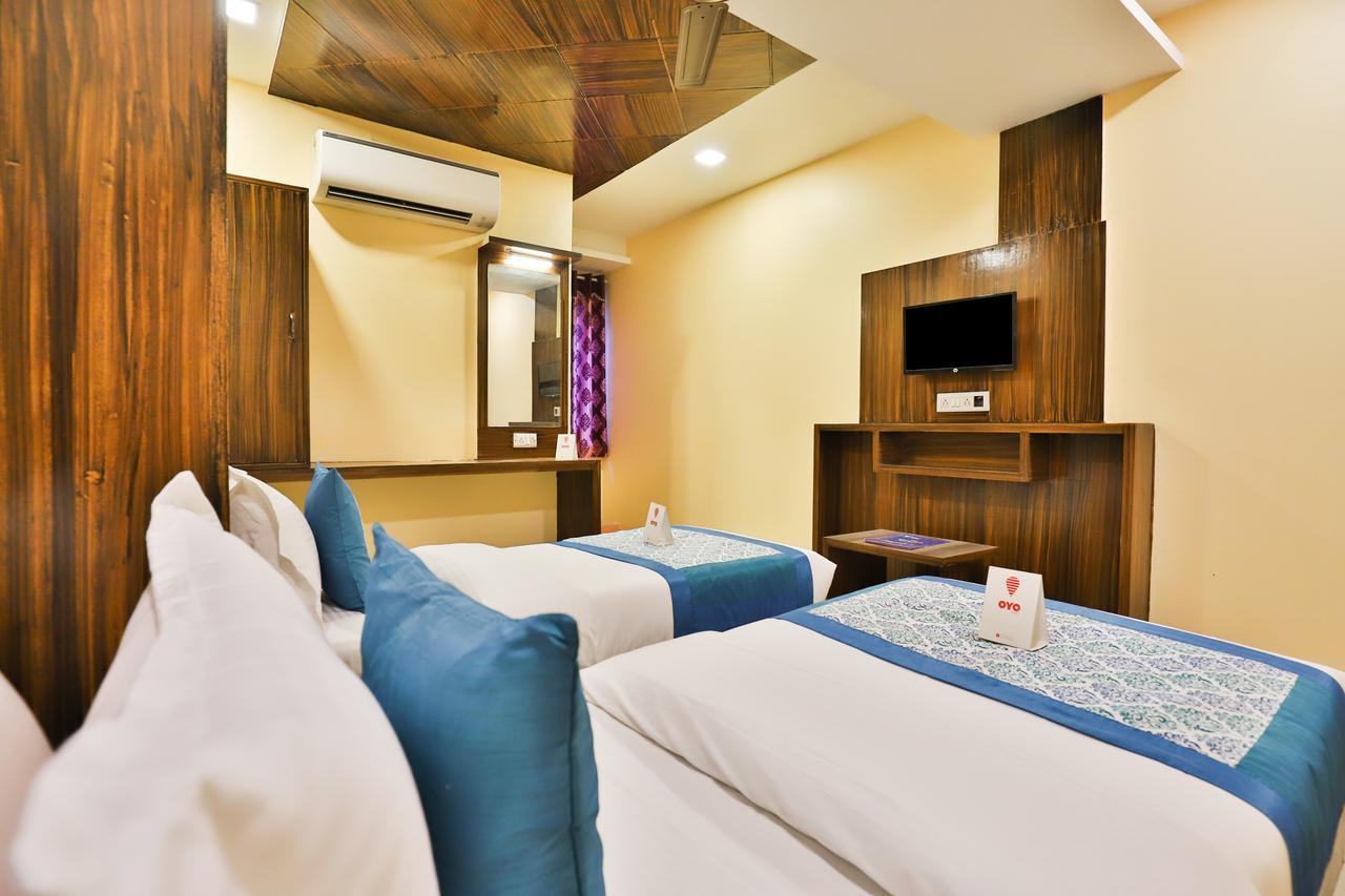 Oyo 12196 Mayur Park Residency 3*