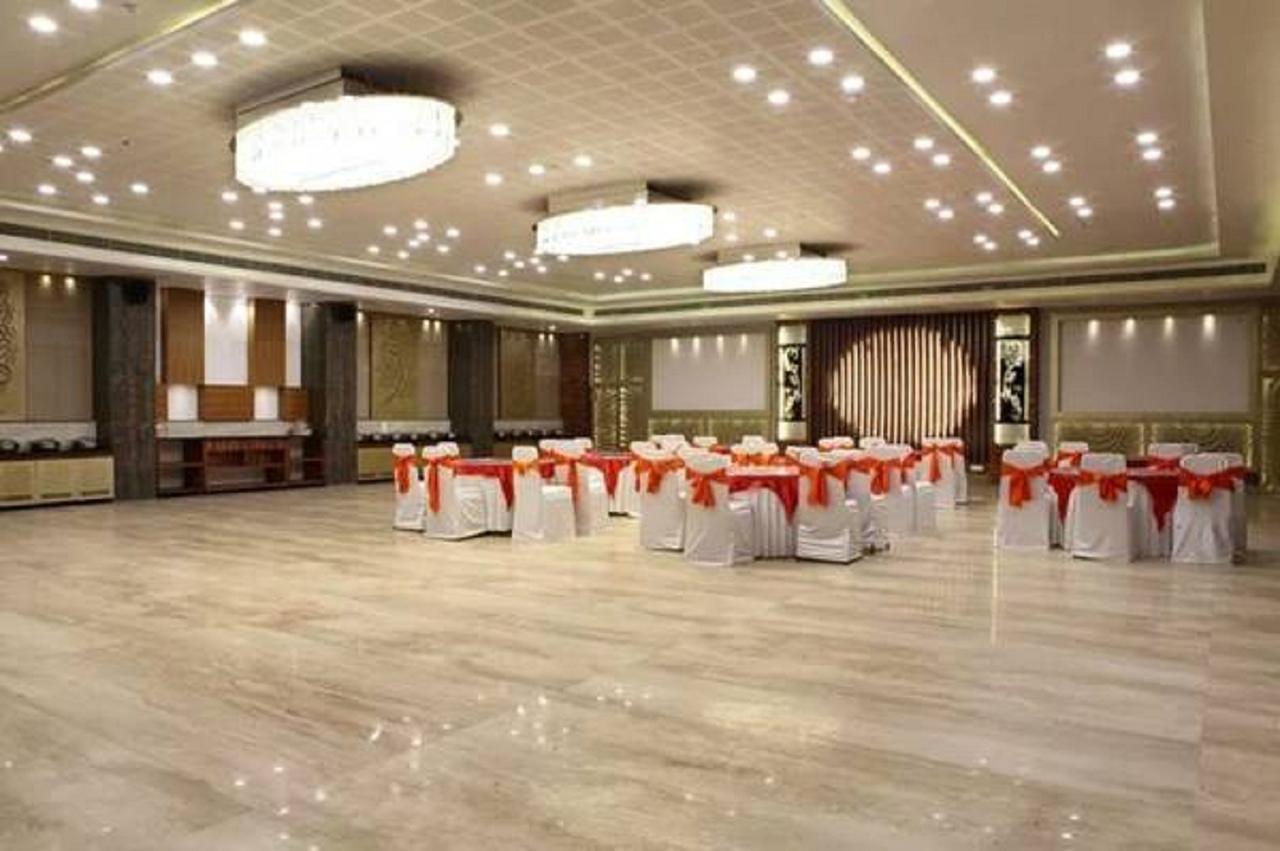 Silvercloud And Banquets 4*