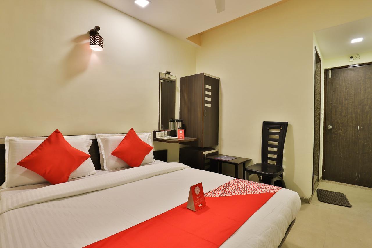 Hotel Oyo 11491 Santro