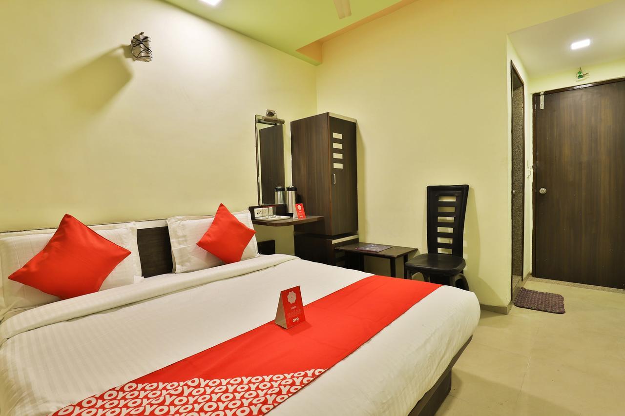 Oyo 11491 Santro Hotel Ahmedabad