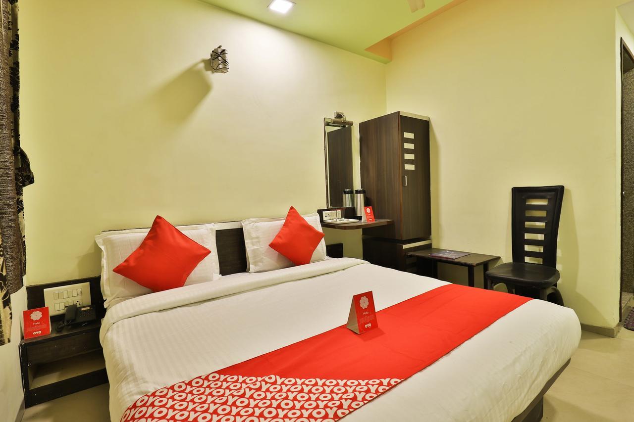Hotel Oyo 11491 Santro Ahmedabad