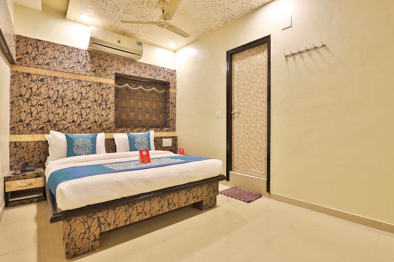Hotel Oyo 11450 Balaji Ahmedabad