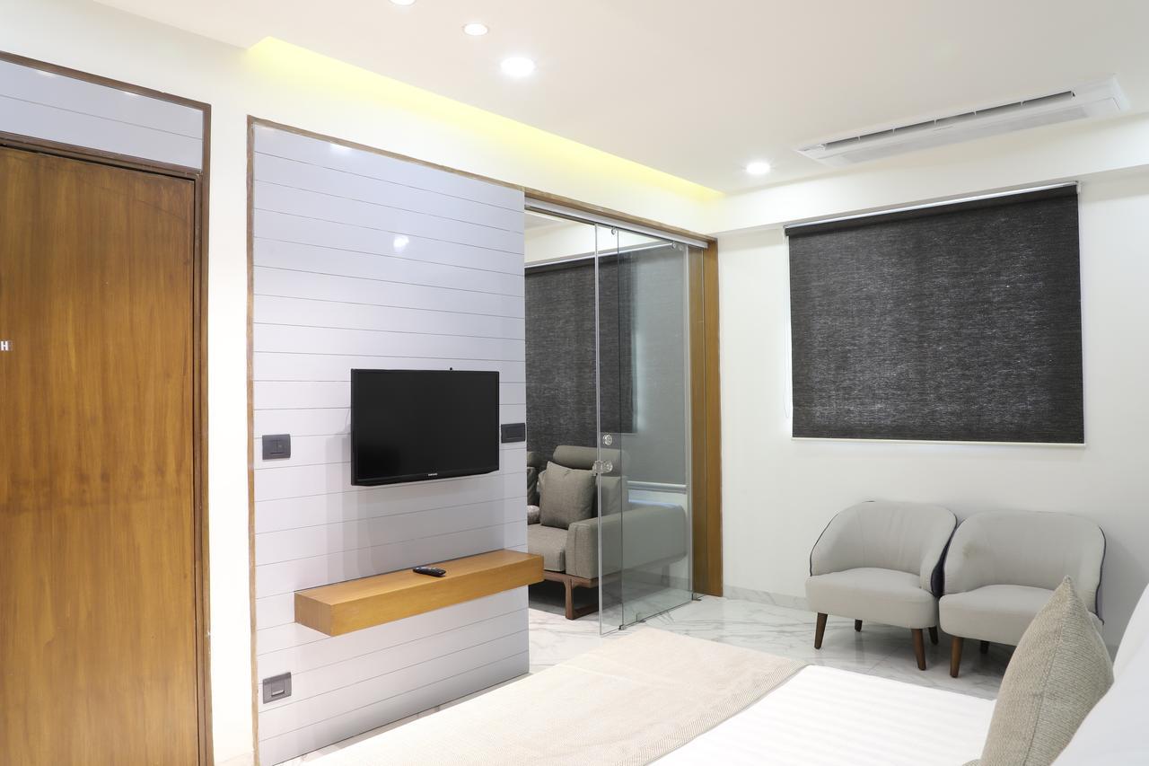 Ebony Residency 4*