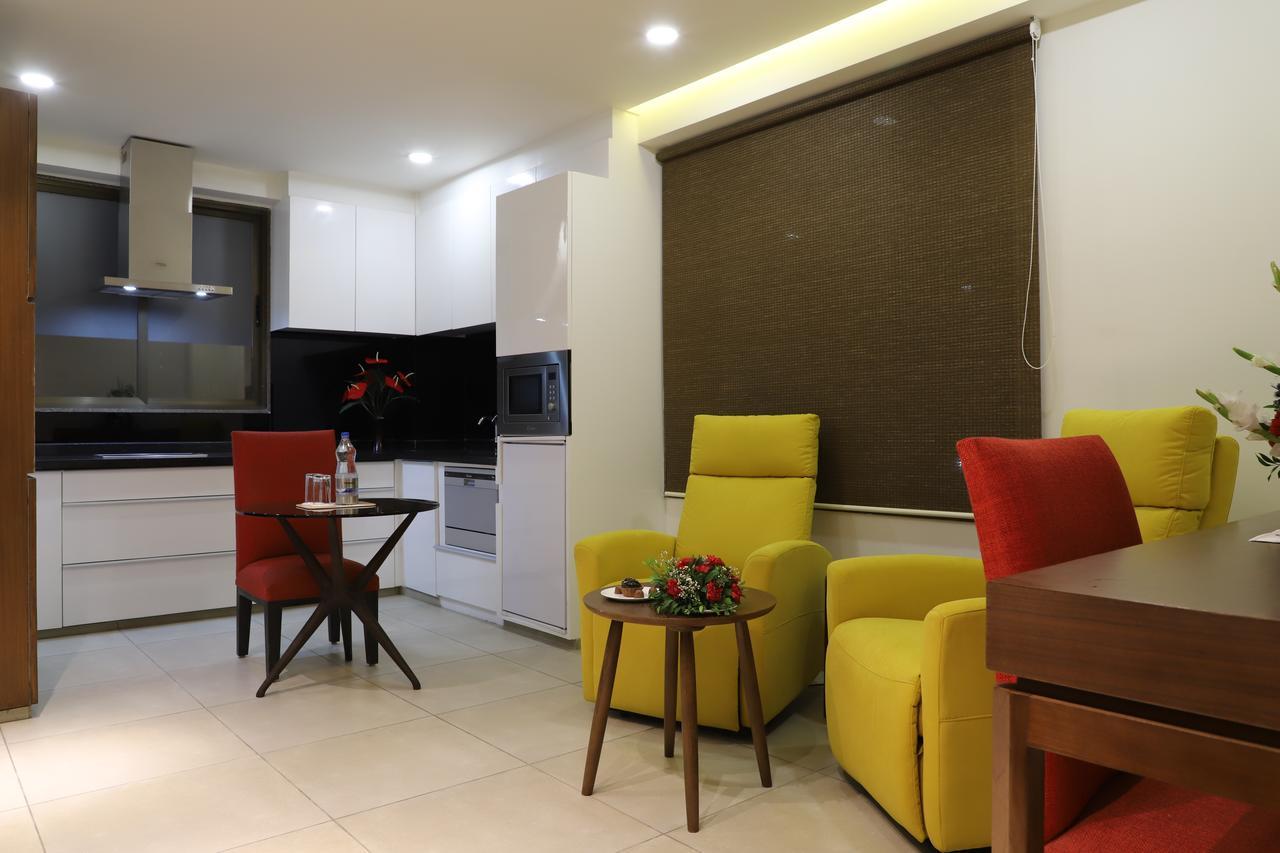 Ebony Residency