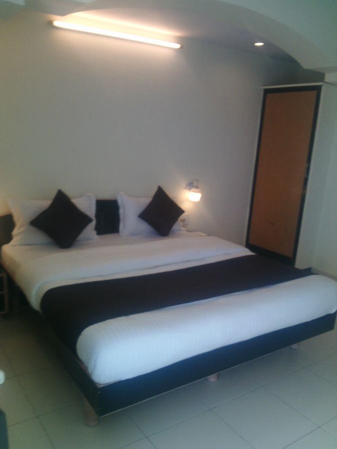 Hotel Corporate Residency 3*
