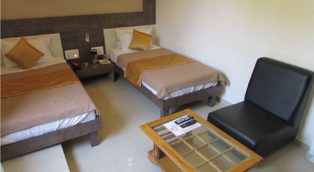 Hotel Madhav