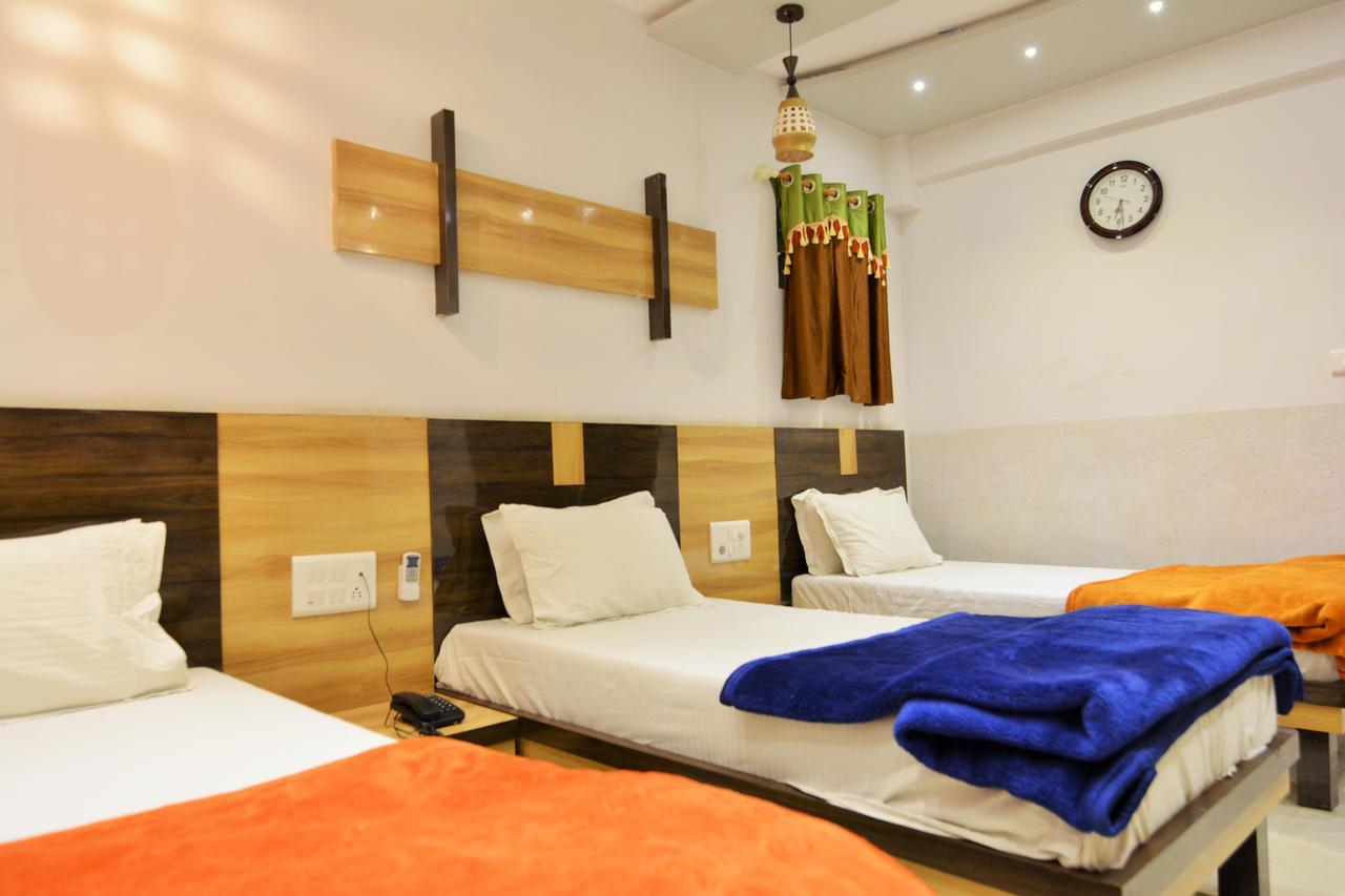 Hotel Madhav Ahmedabad