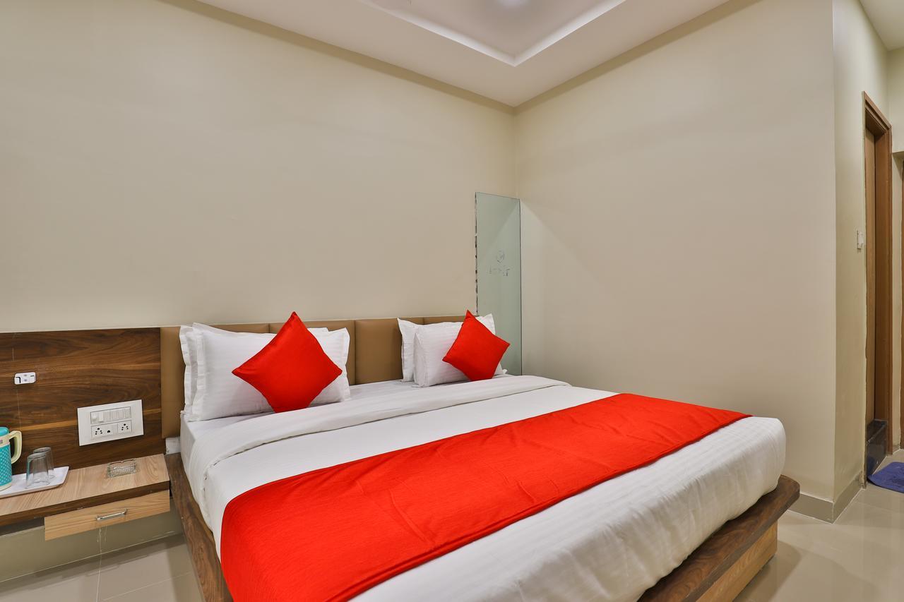 Hotel Sunsarovar