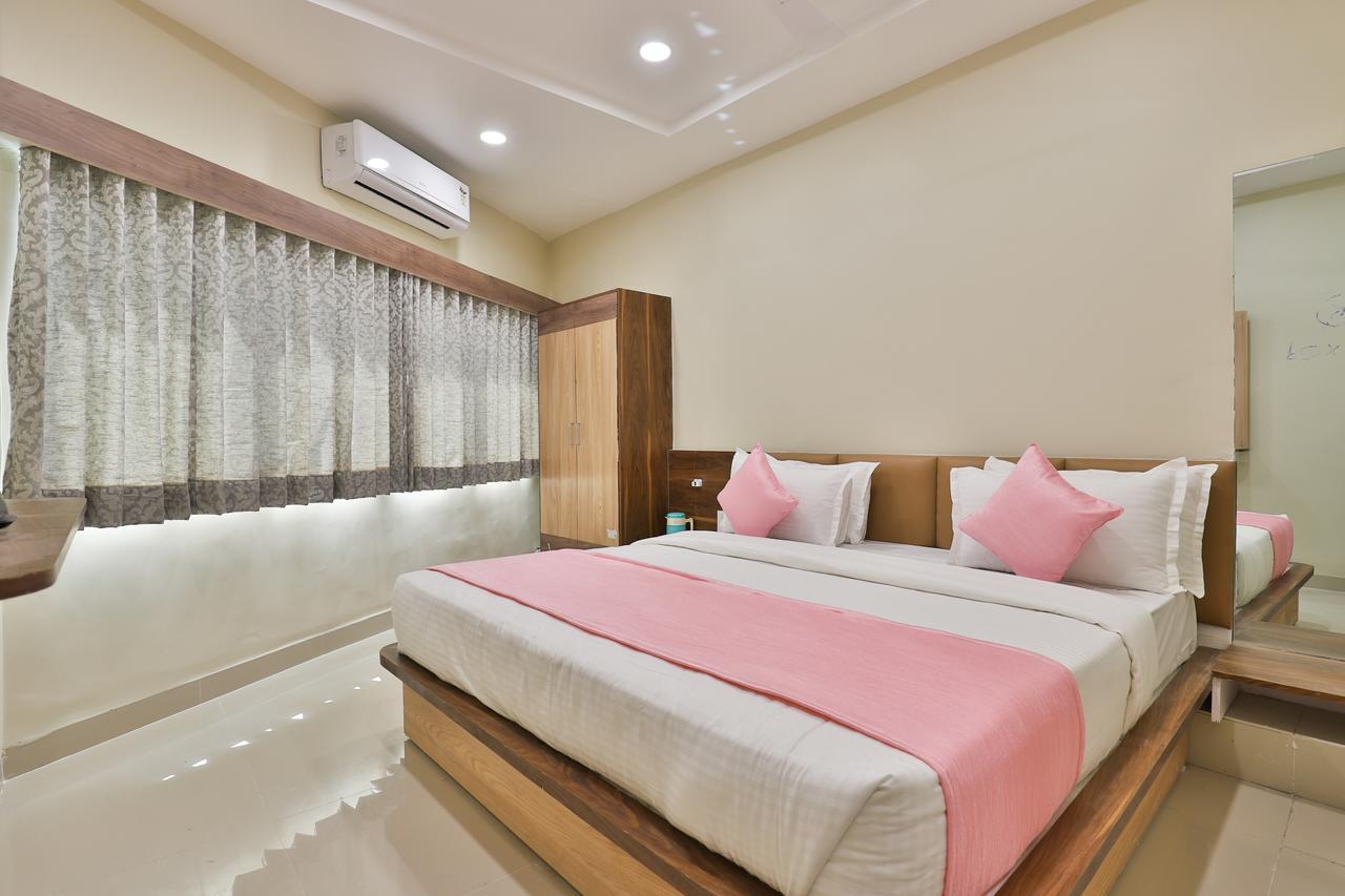 Hotel Sunsarovar