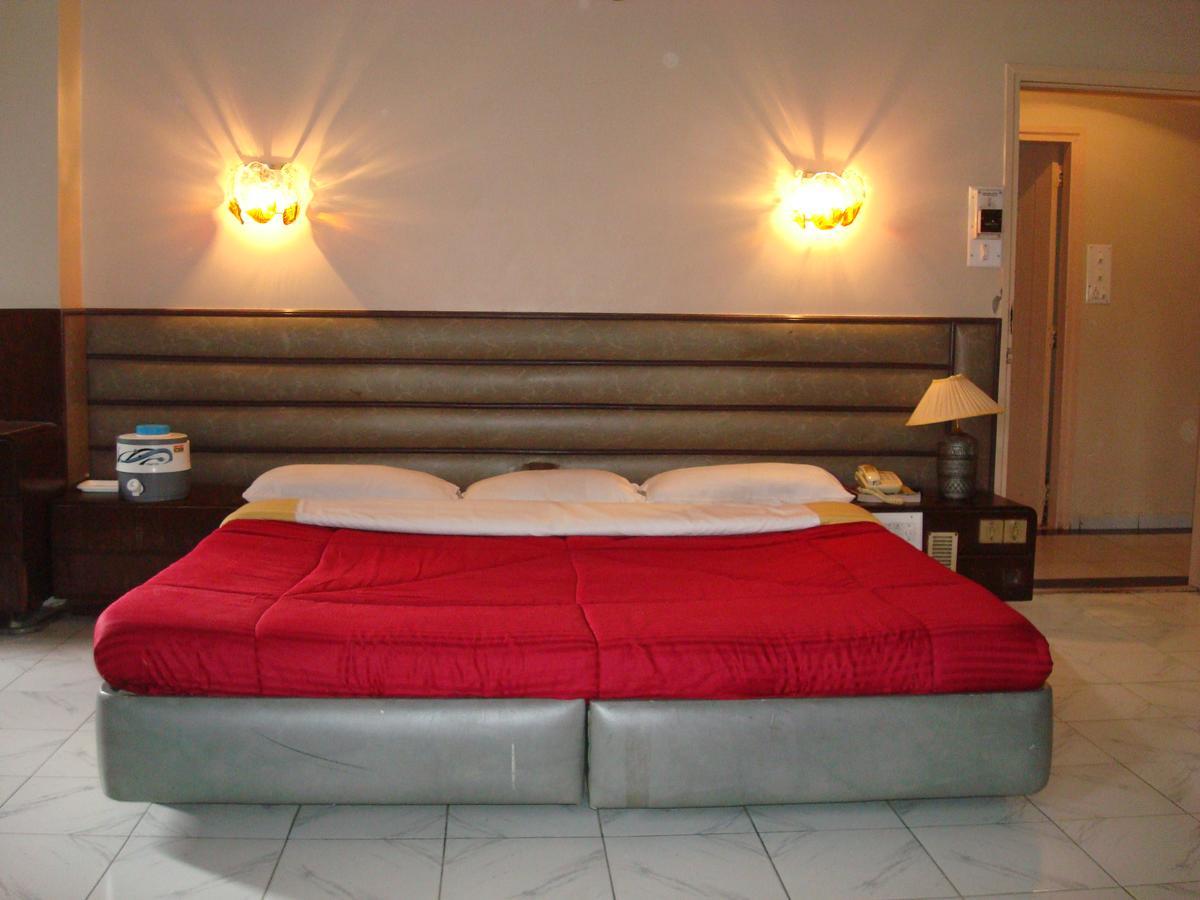 Hotel Siddhartha Palace Ahmedabad