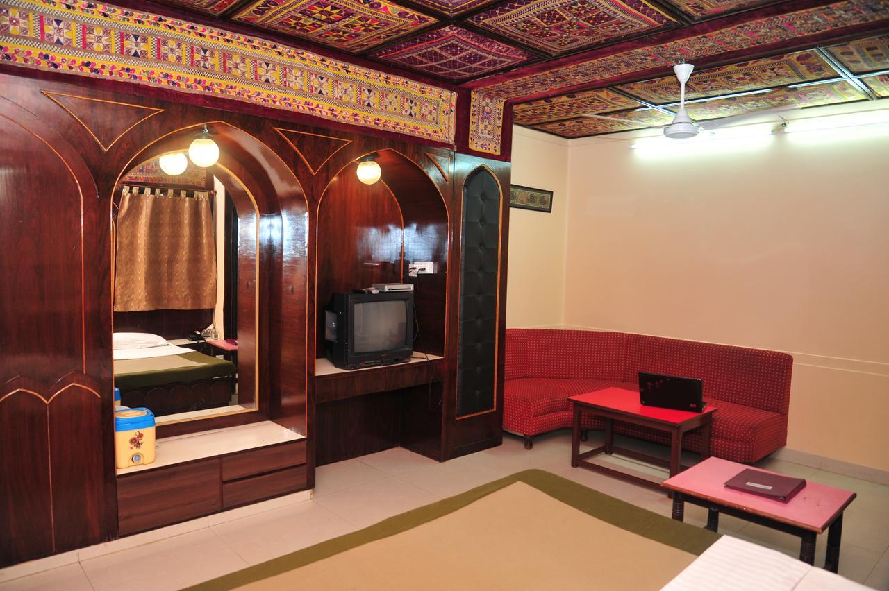Siddhartha Palace Hotel Ahmedabad