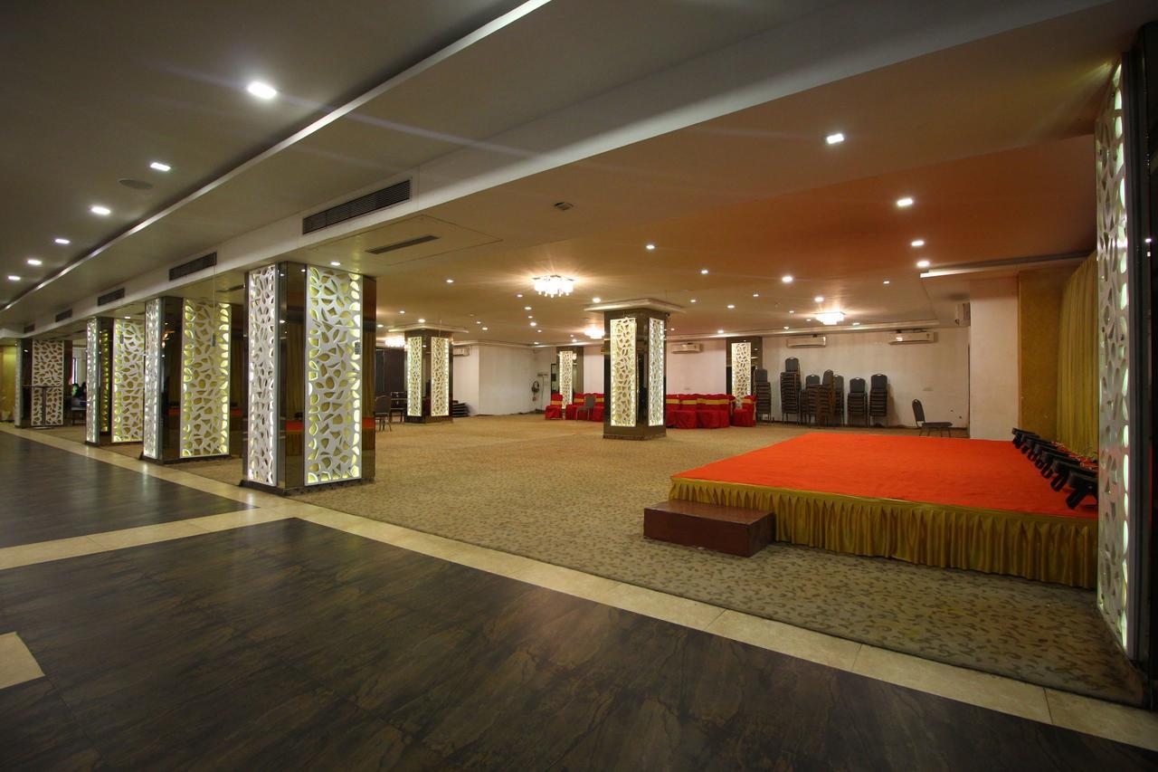 Oyo 8786 Maan Residency 3* Ahmedabad