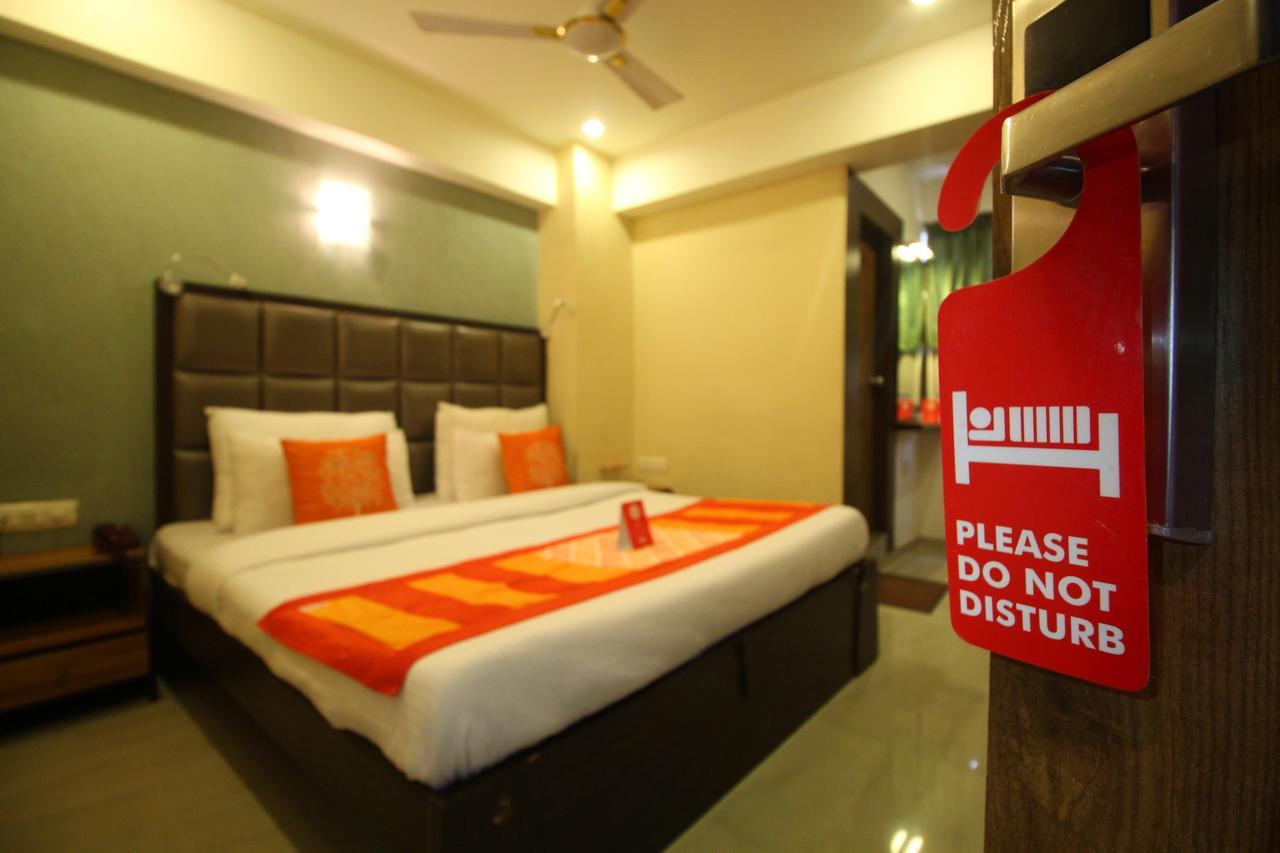 Oyo 8786 Maan Residency 3*