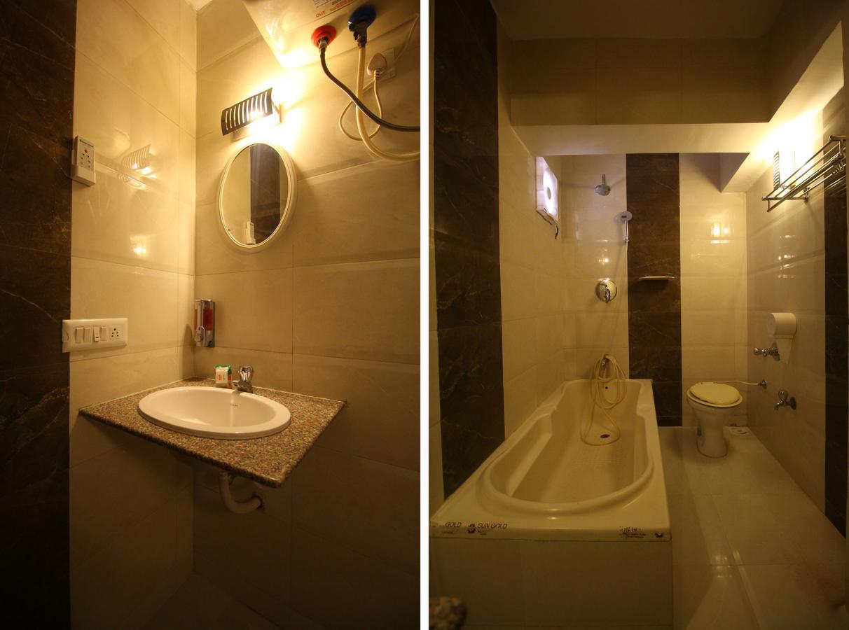 Oyo 8786 Maan Residency 3*