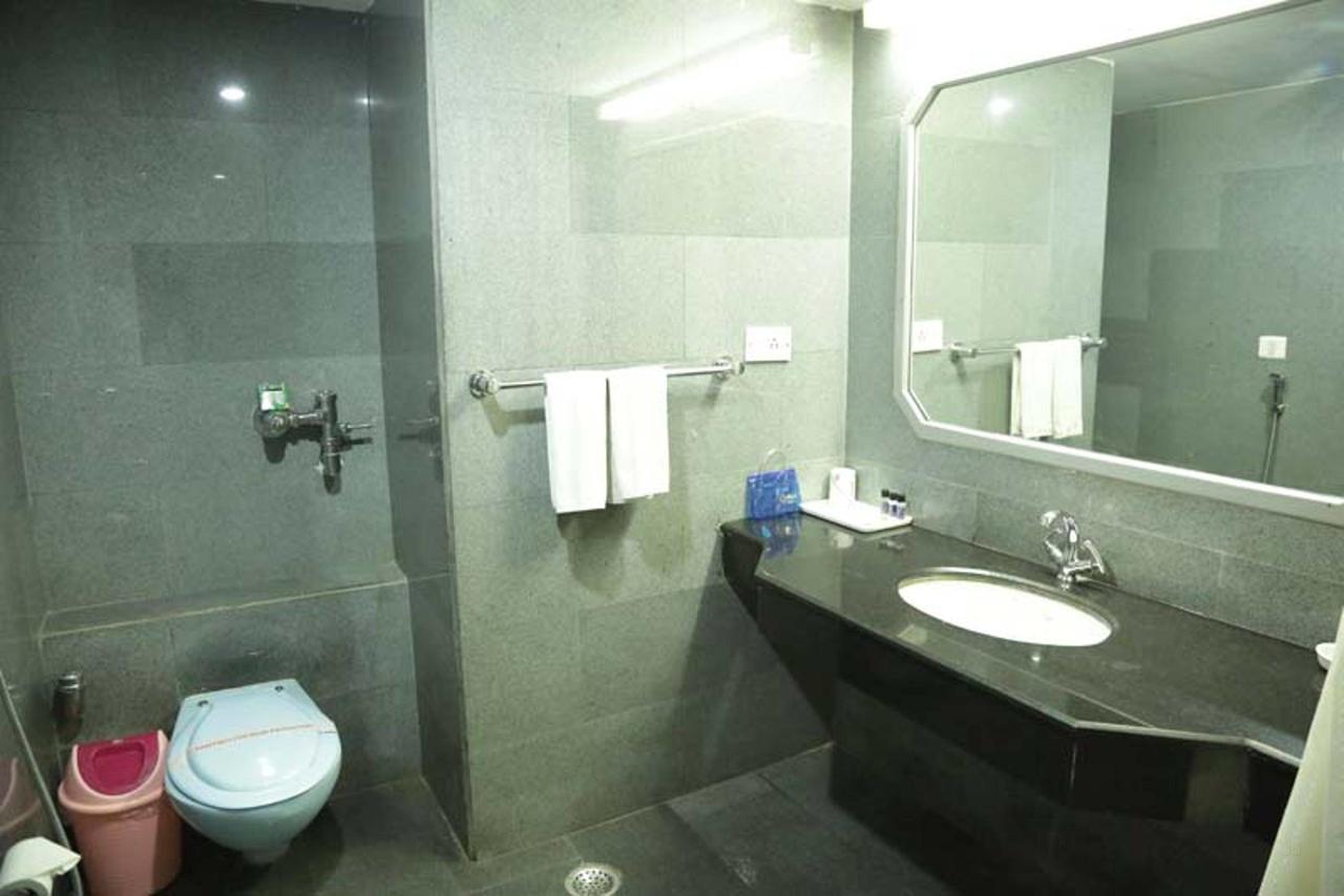 Hotel Sky Stays Skyland Ahmedabad