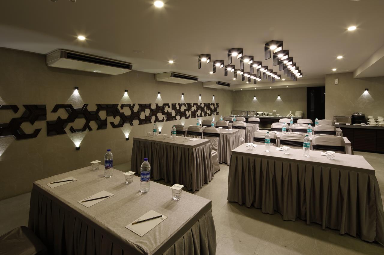 Carrefour Hotel 4*
