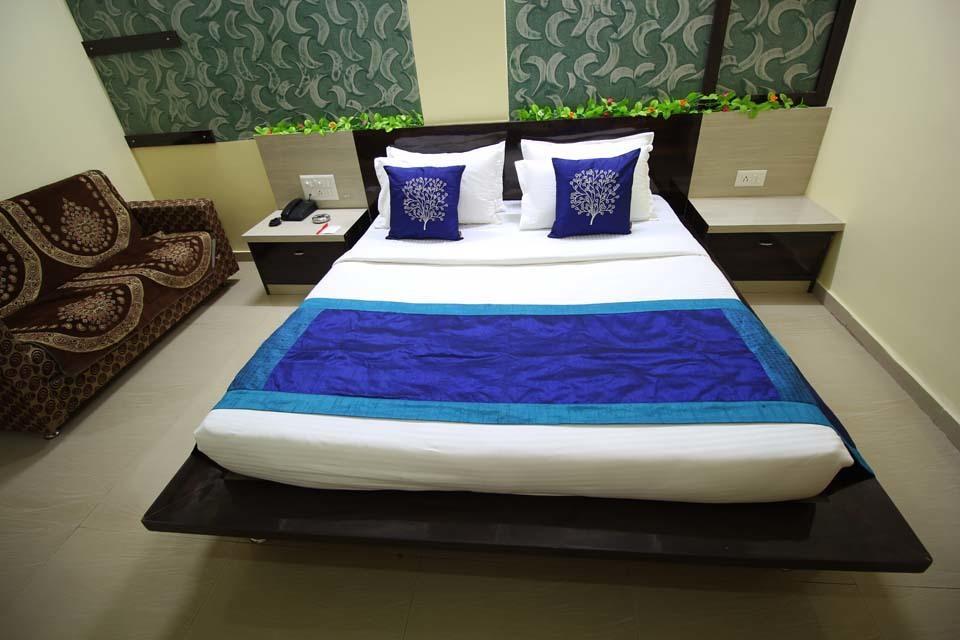 Ratnadeep Ahmedabad