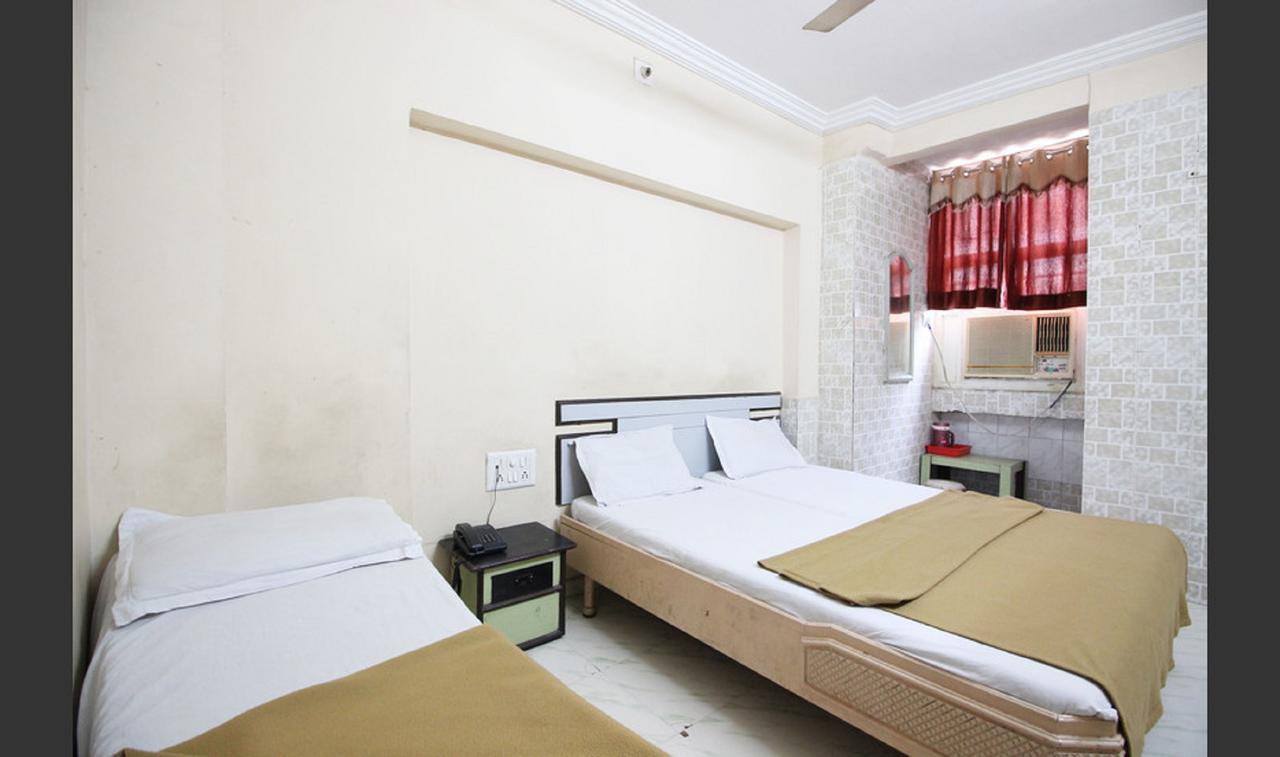 Hotel Gitanjali 2*