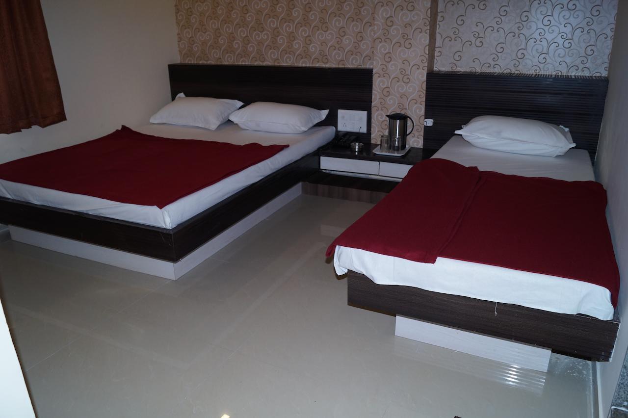 Hotel Shree Akshar Restaurant And