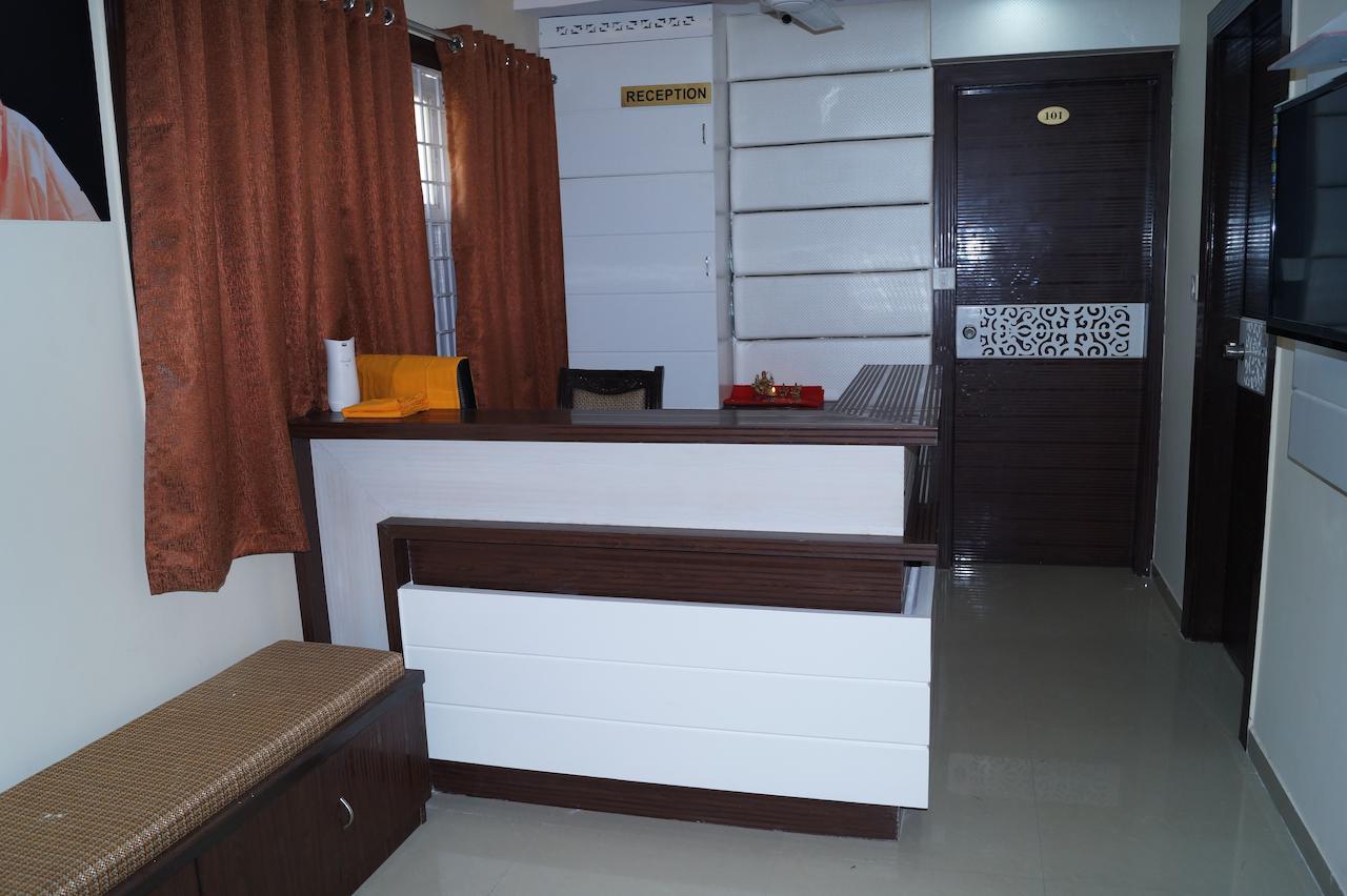 Hotel Shree Akshar Restaurant And Ahmedabad
