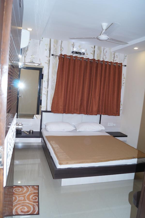 Shree Akshar Restaurant And Hotel
