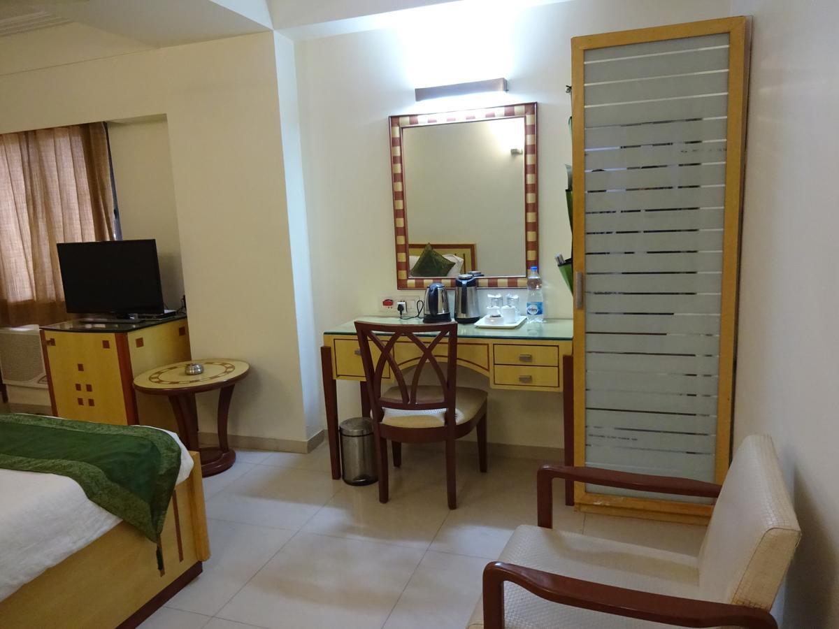 Treebo Paradise Hotel Ahmedabad