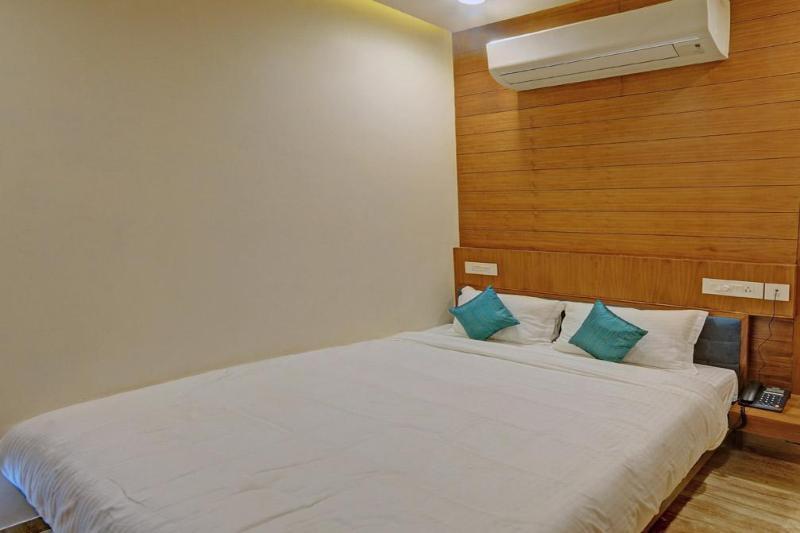 Fabhotel Kyra - Near Airport Road 4*