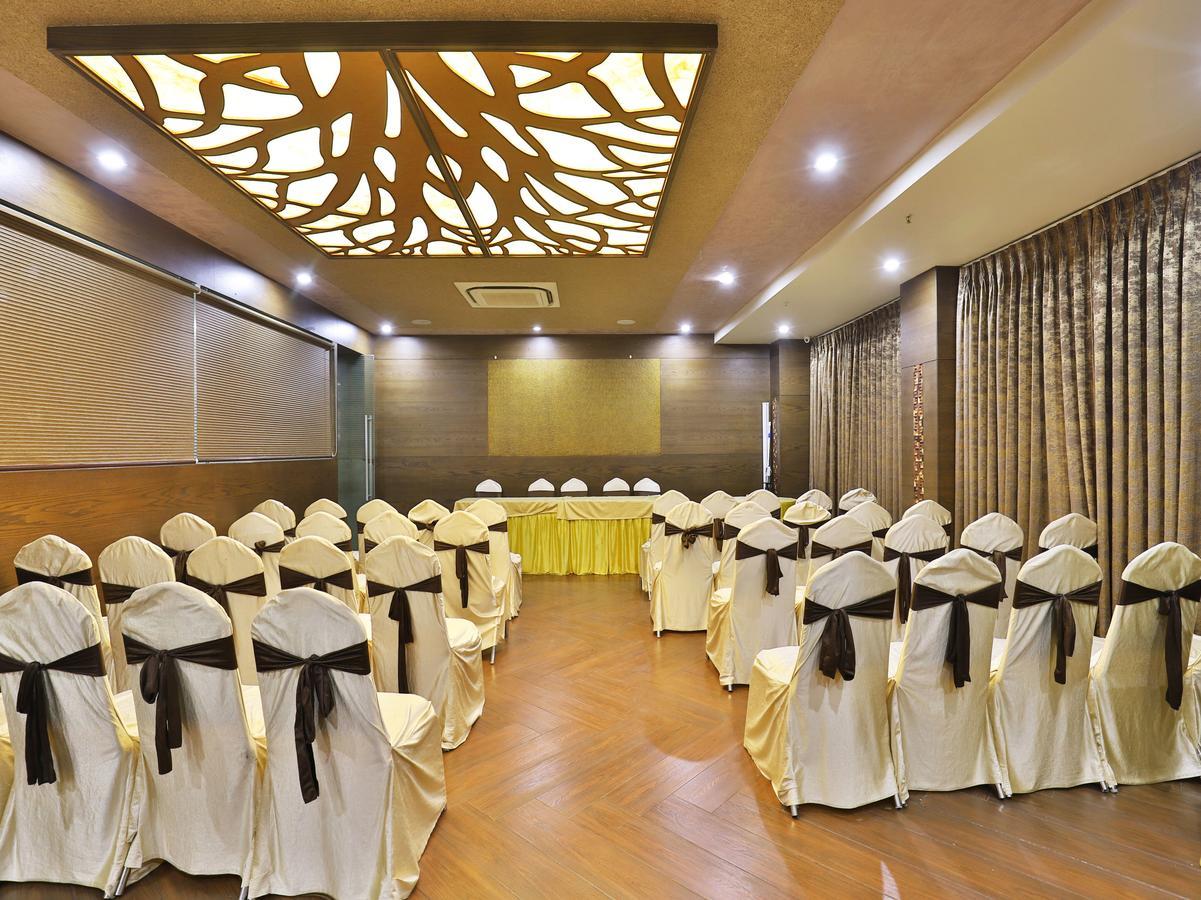 Oyo 13253 The Grand Vinayak 3* Ahmedabad