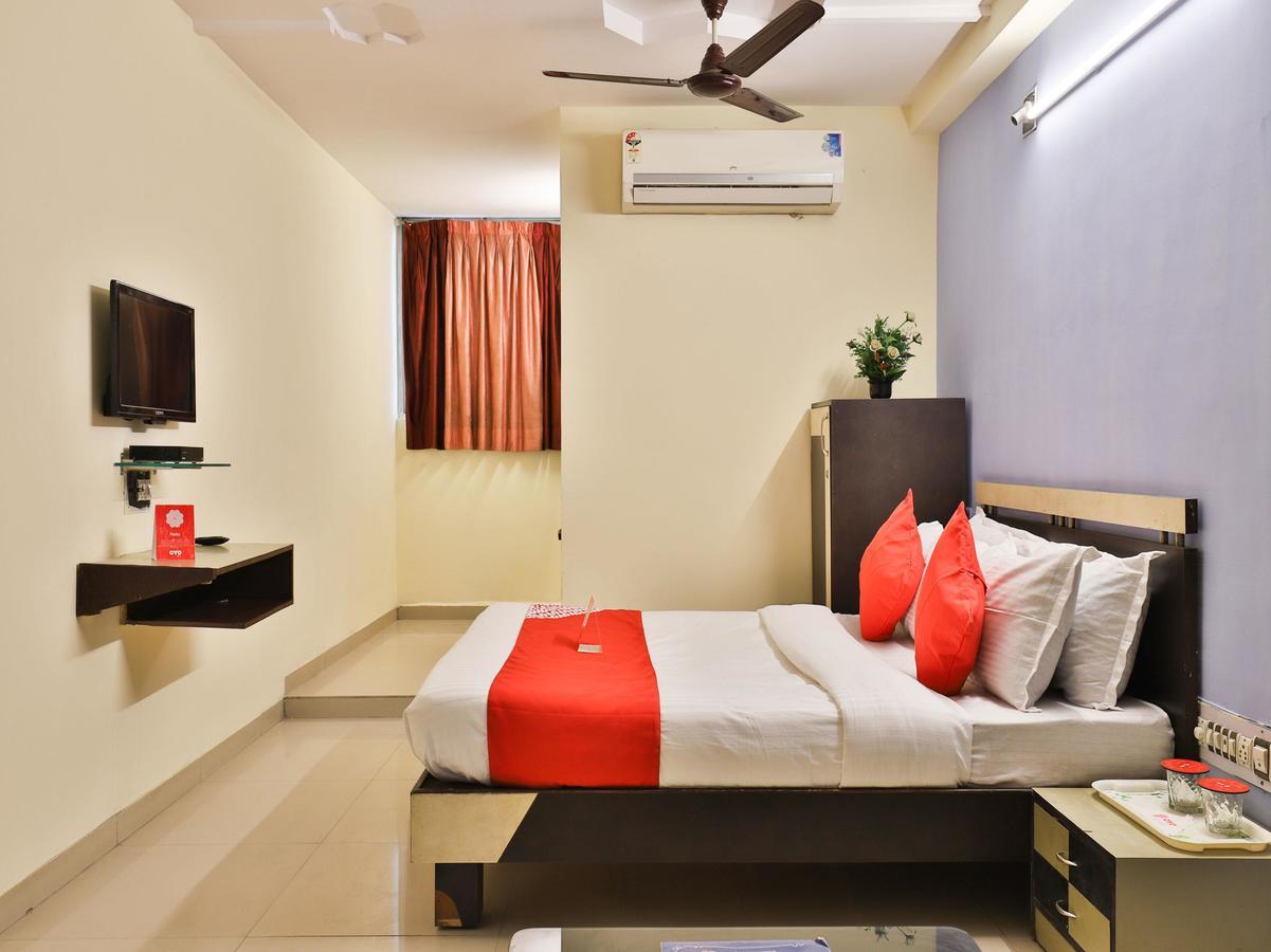Oyo 8376 Angel Plaza Hotel