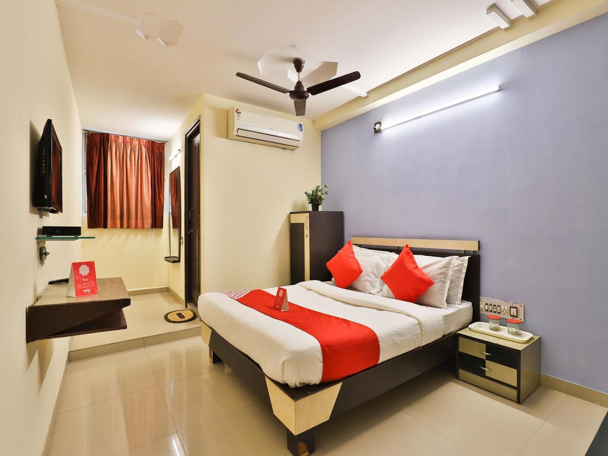 Oyo 8376 Angel Plaza Hotel