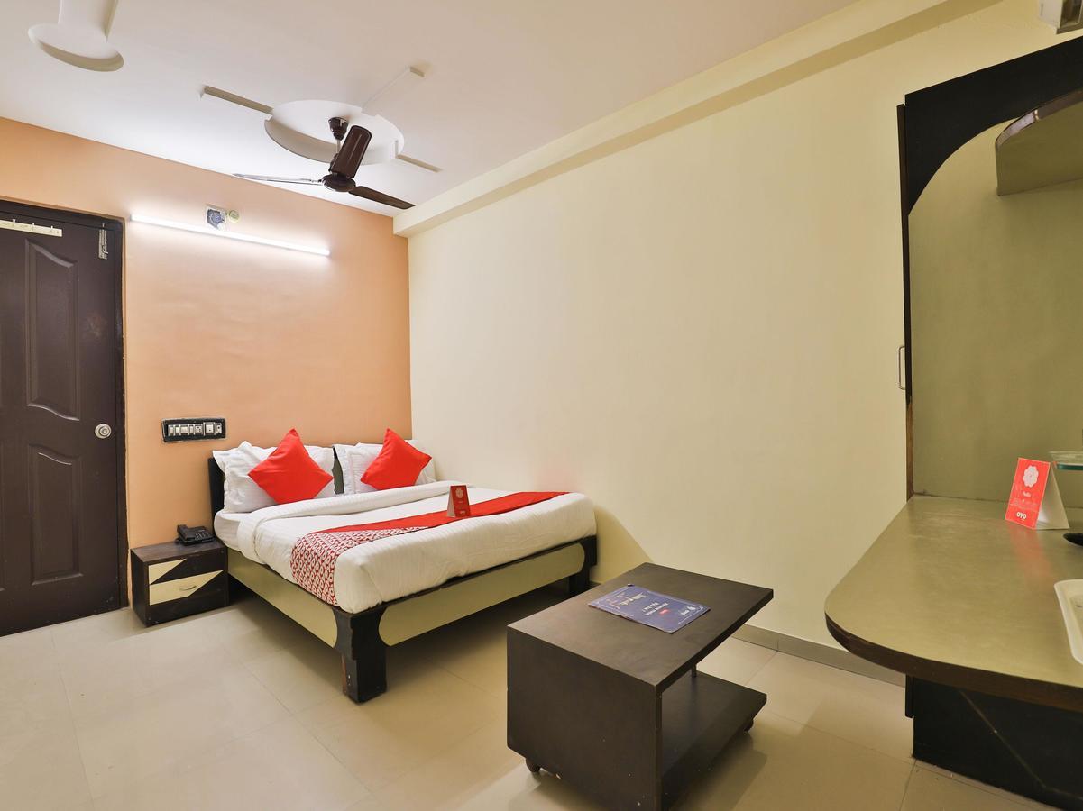 Oyo 8376 Angel Plaza Hotel 3*