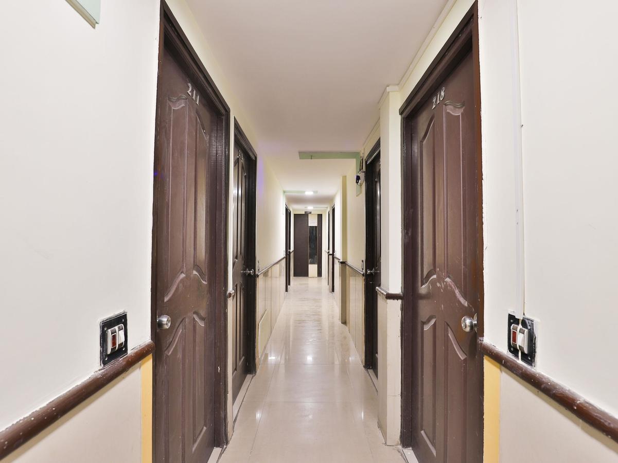 Oyo 8376 Angel Plaza Hotel