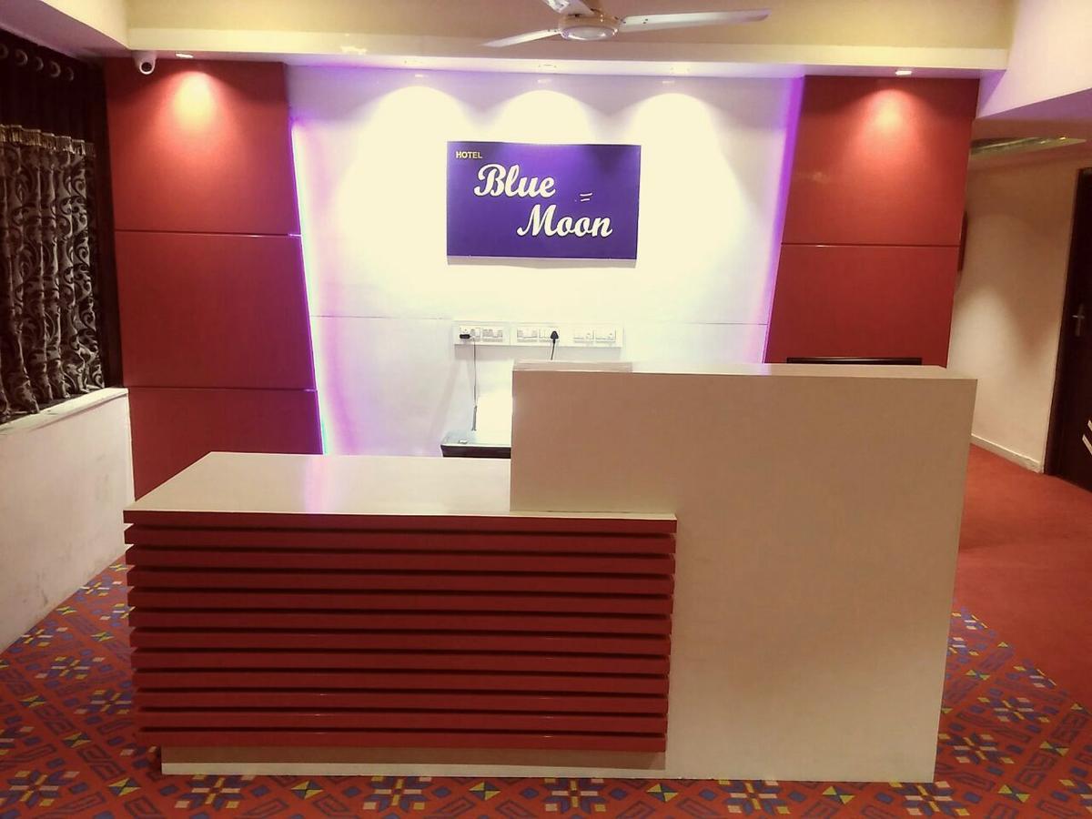Blue Moon By Sky Hotel Ahmedabad
