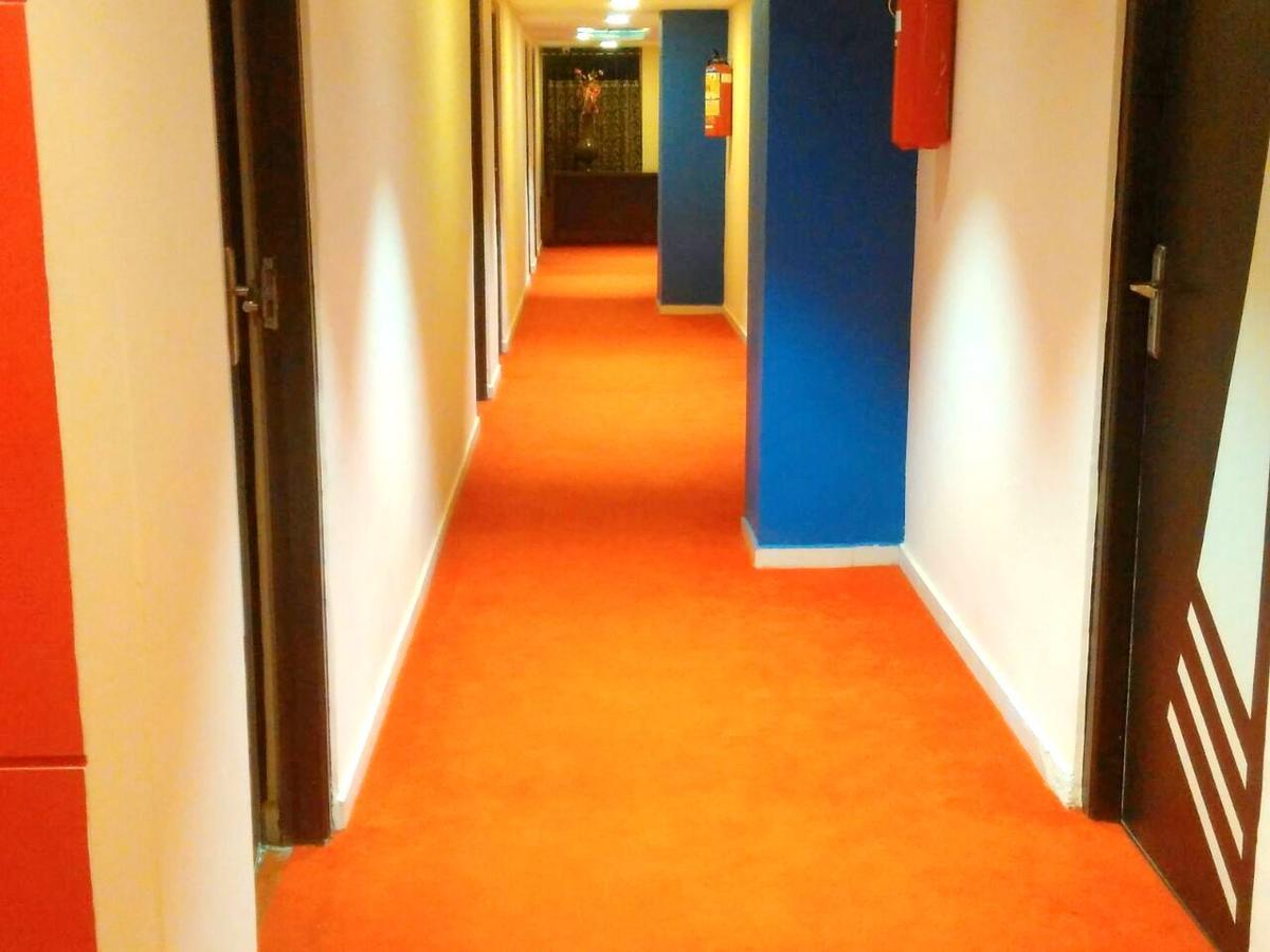 Hotel Blue Moon By Sky Ahmedabad