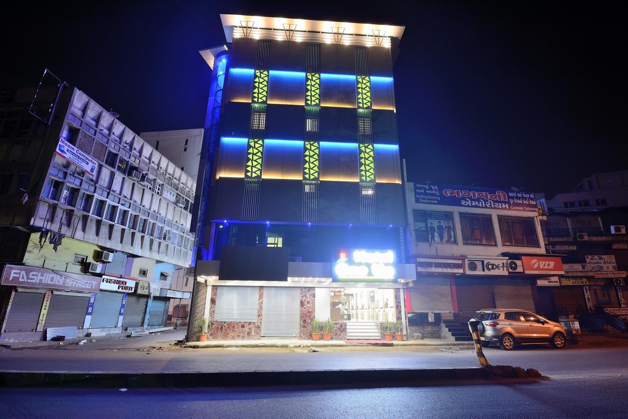 One Up Hotel