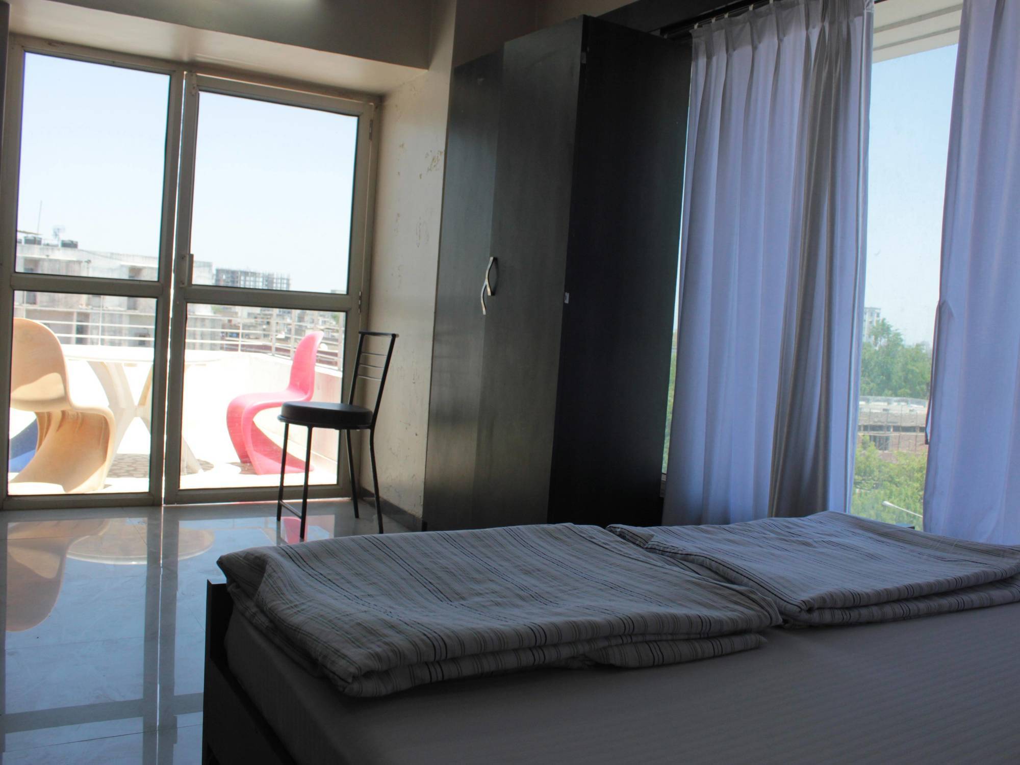 Apple Hotel