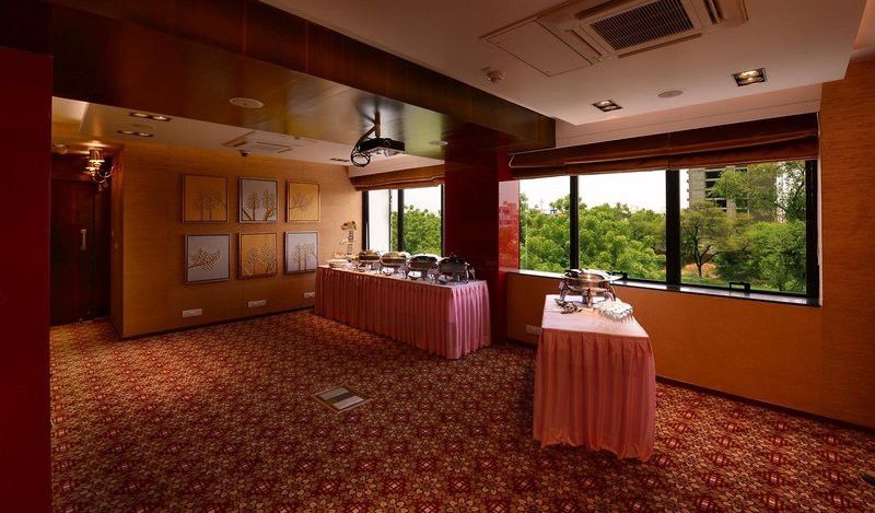 Hotel Tulip Inn,