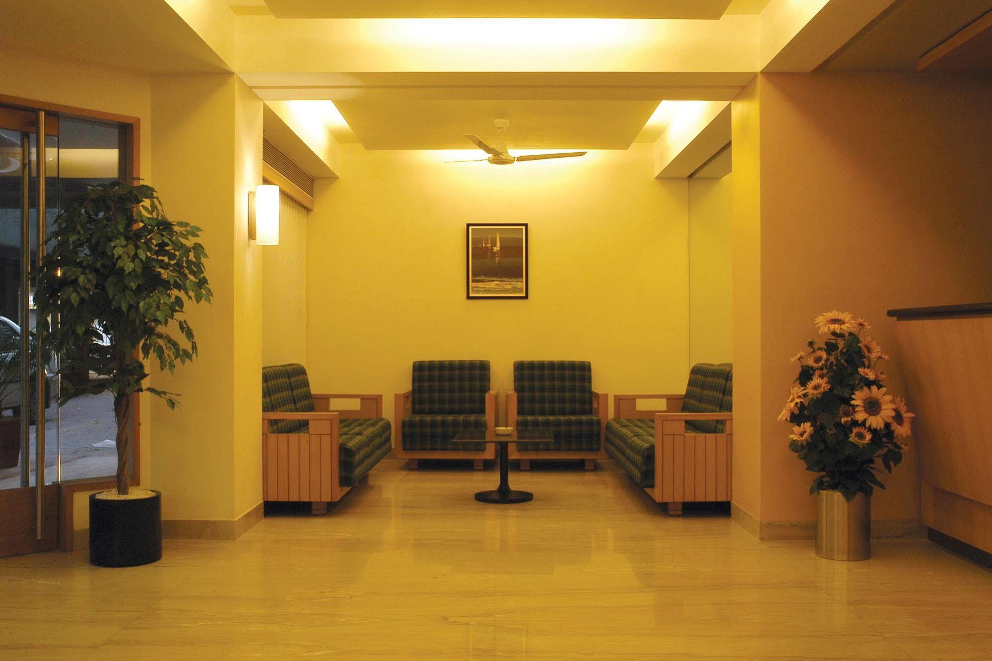 Hotel Skylon Ahmedabad