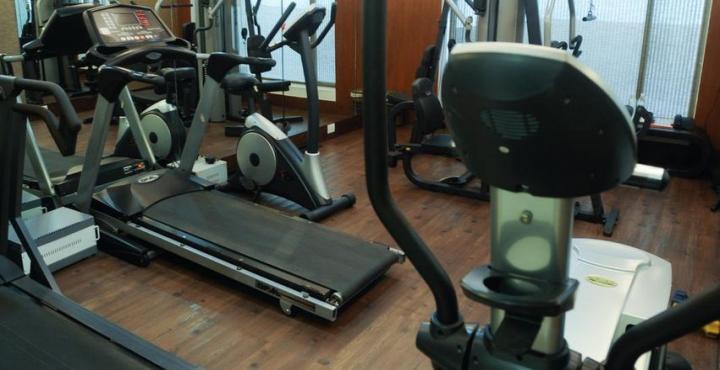 The Fern Residency, Subhash Bridge,
