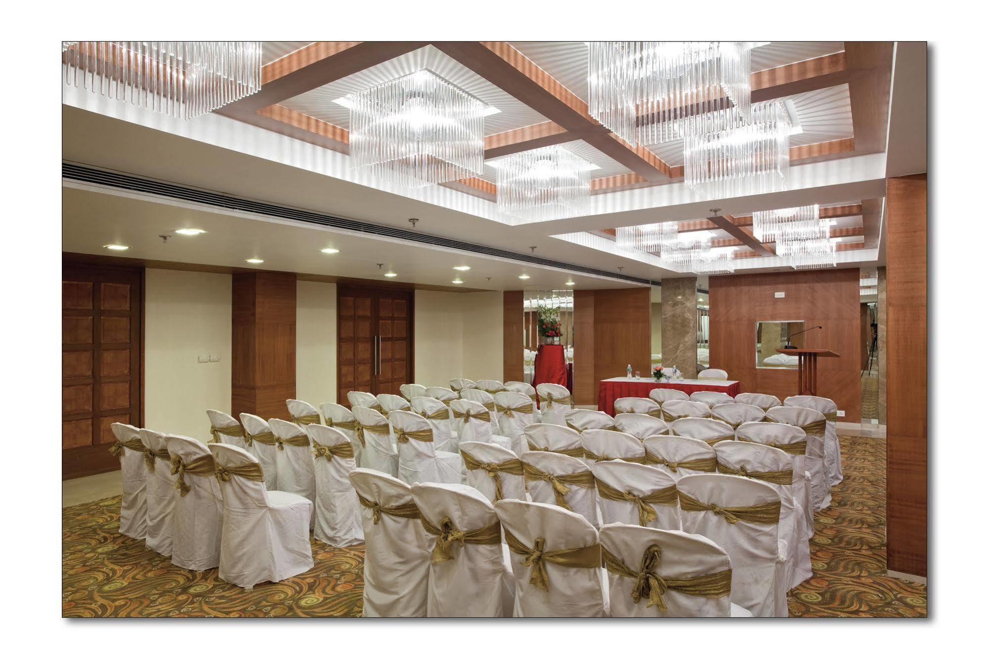 Bloomsuites L Ahmedabad